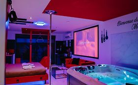 Loveroom Very Good Trip Chambre Avec Jacuzzi Privatif